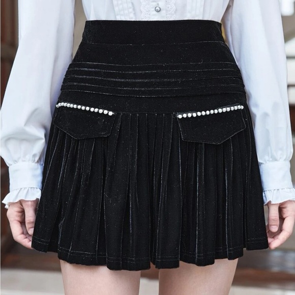 Dresses & Skirts - Black High Waist Pearl Beaded Ruffle Hem Skirt